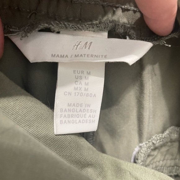 H&M Mama Maternity Women’s Olive Green Cargo Jogger Utility Pants Medium - Picture 8 of 9
